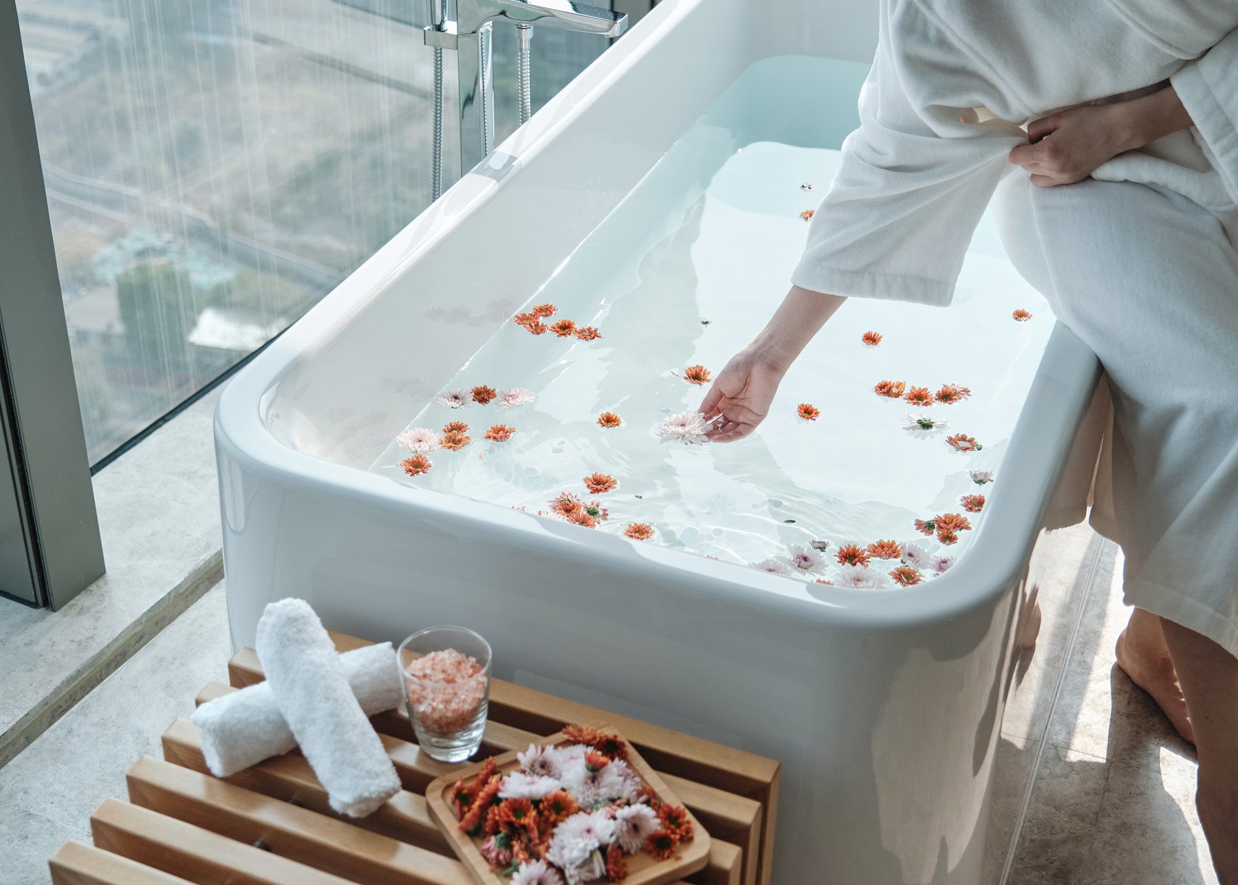 Celebrate love with a memorable Valentine’s stay at EAST Beijing.