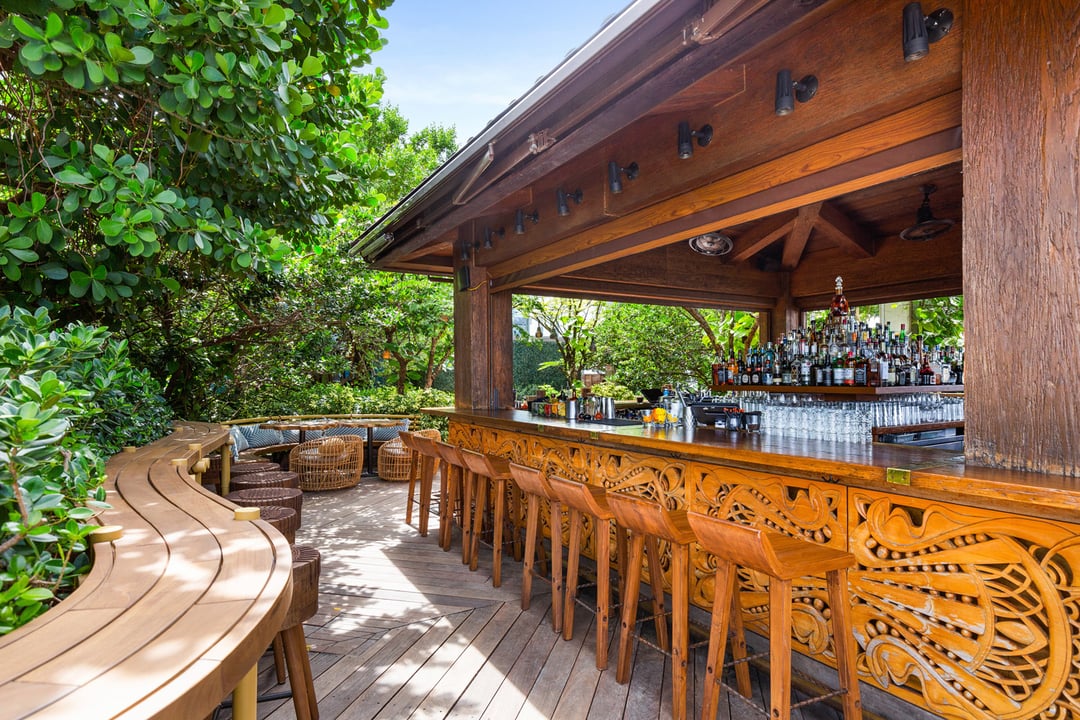 Bar photo 1