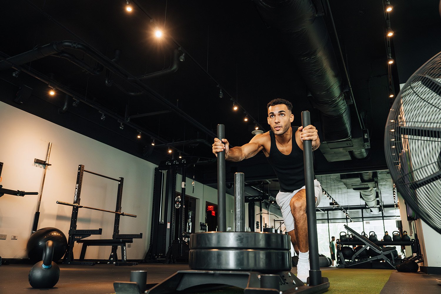 east miami gym man exercise wellness fitness amemities