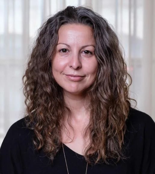 Headshot of Fiona Hulton