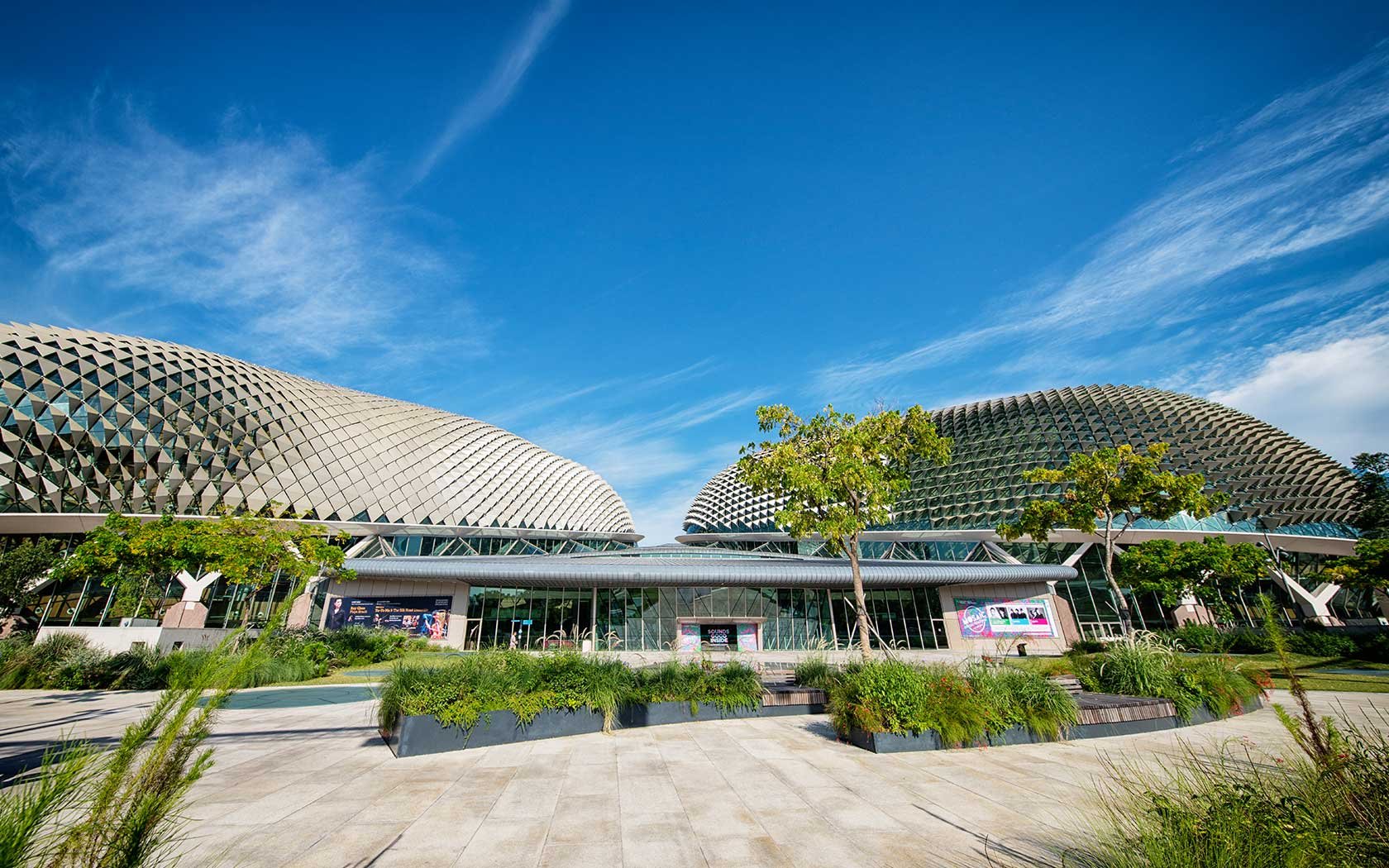 The Ultimate Esplanade Photo Guide: Top Spots for Pictures