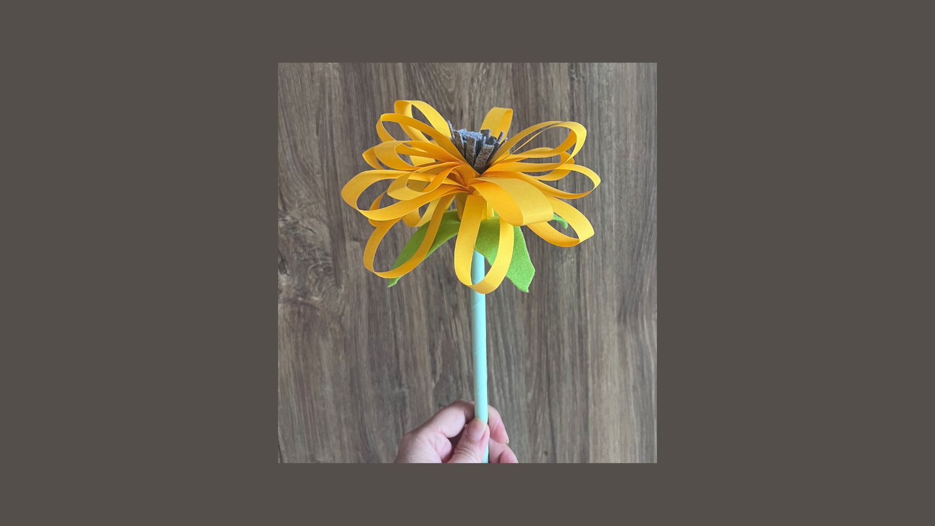 The Color-Your-Mood Flower Studio!