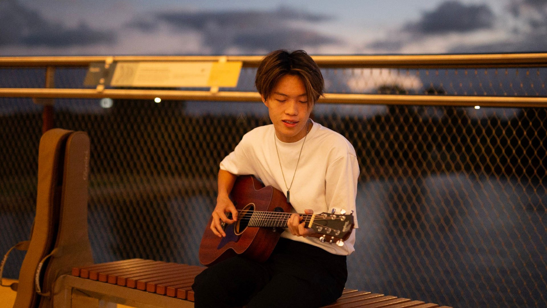 Acoustic Sessions with Linus Mark