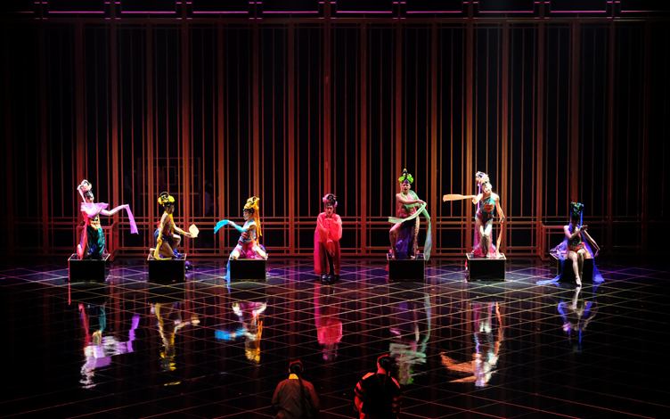 Five Things That Make a Singaporean Musical
