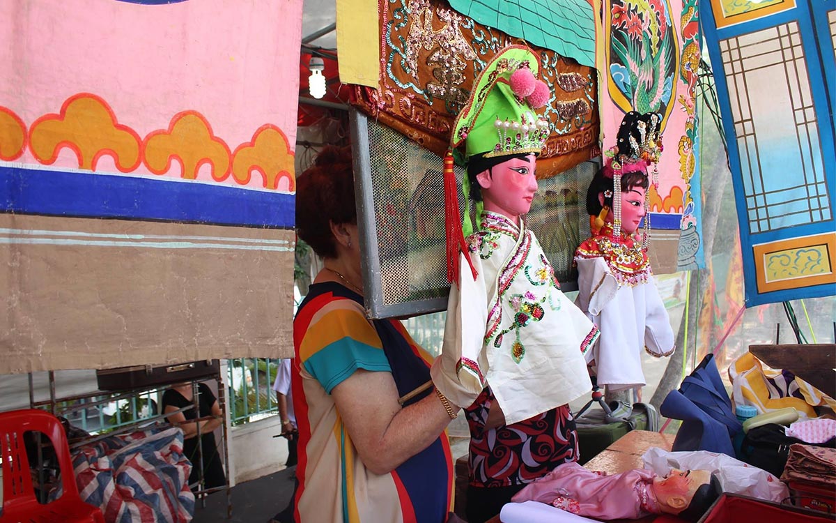 Hainanese rod puppetry: a vanishing art