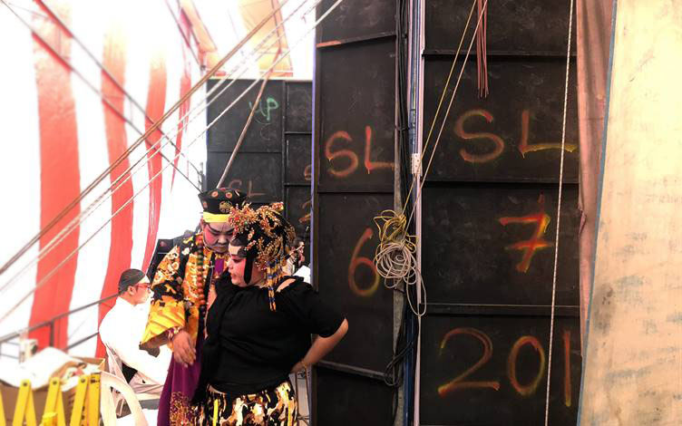 Setting the stage: makeshift charm meets technical theatre