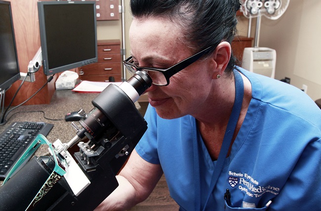 Ophthalmic technician