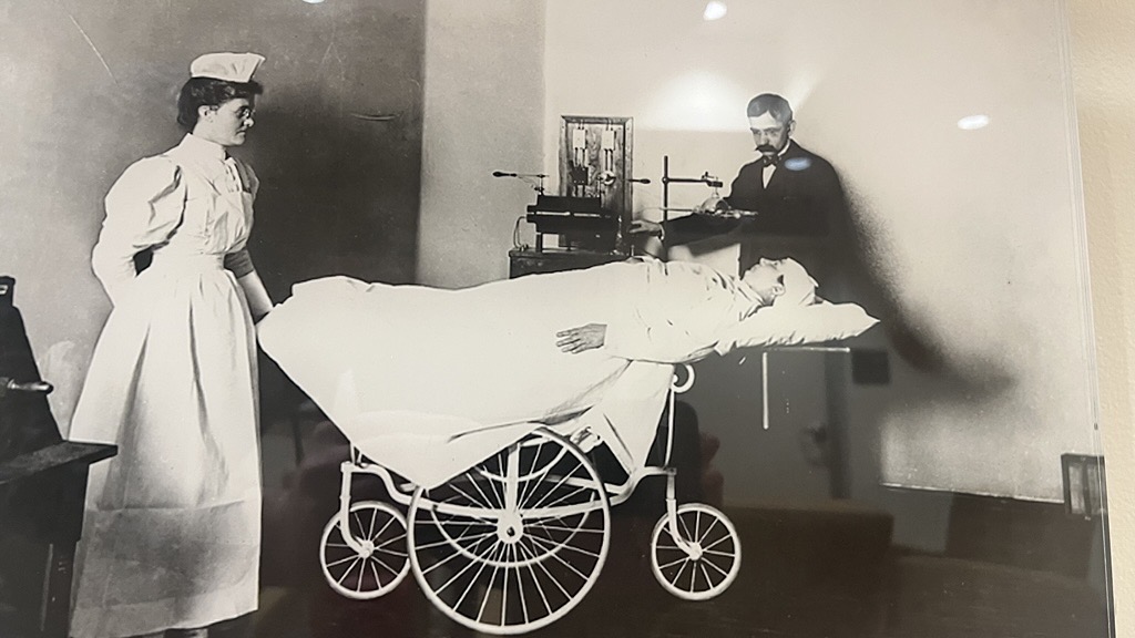 Dr. Leonard performing a skiagraph