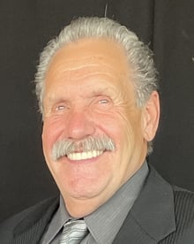 Loren Sproat headshot