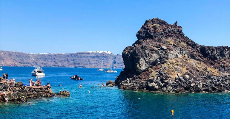 Amoudi Bay swimming