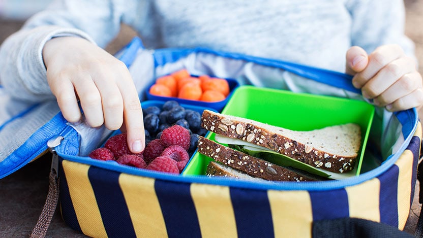 What young athletes should eat before and after the game What young athletes should eat before and after the game