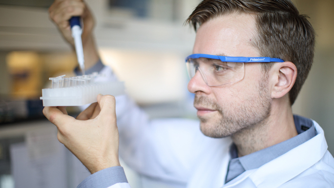 Mark Rubert Researchers receive grant to study “microbiome of death” - UChicago ...