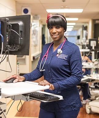 Dorian Brantley working as a nurse at UChicago Medicine