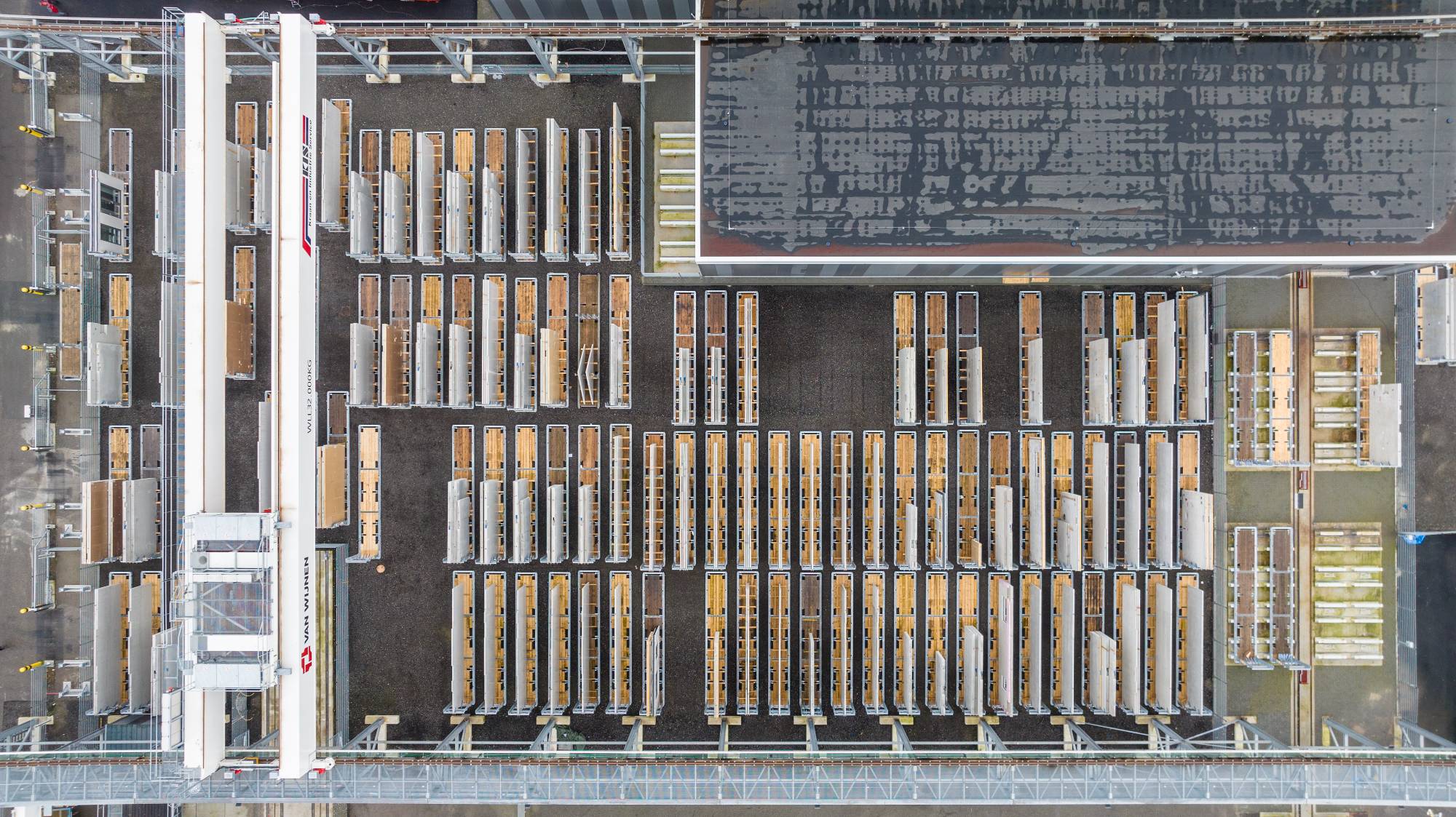 Droneshot tasveld woningfabriek
