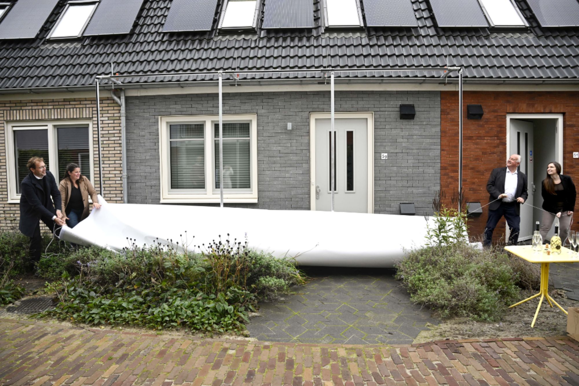 Onthulling BioBasedTiles De Loskade