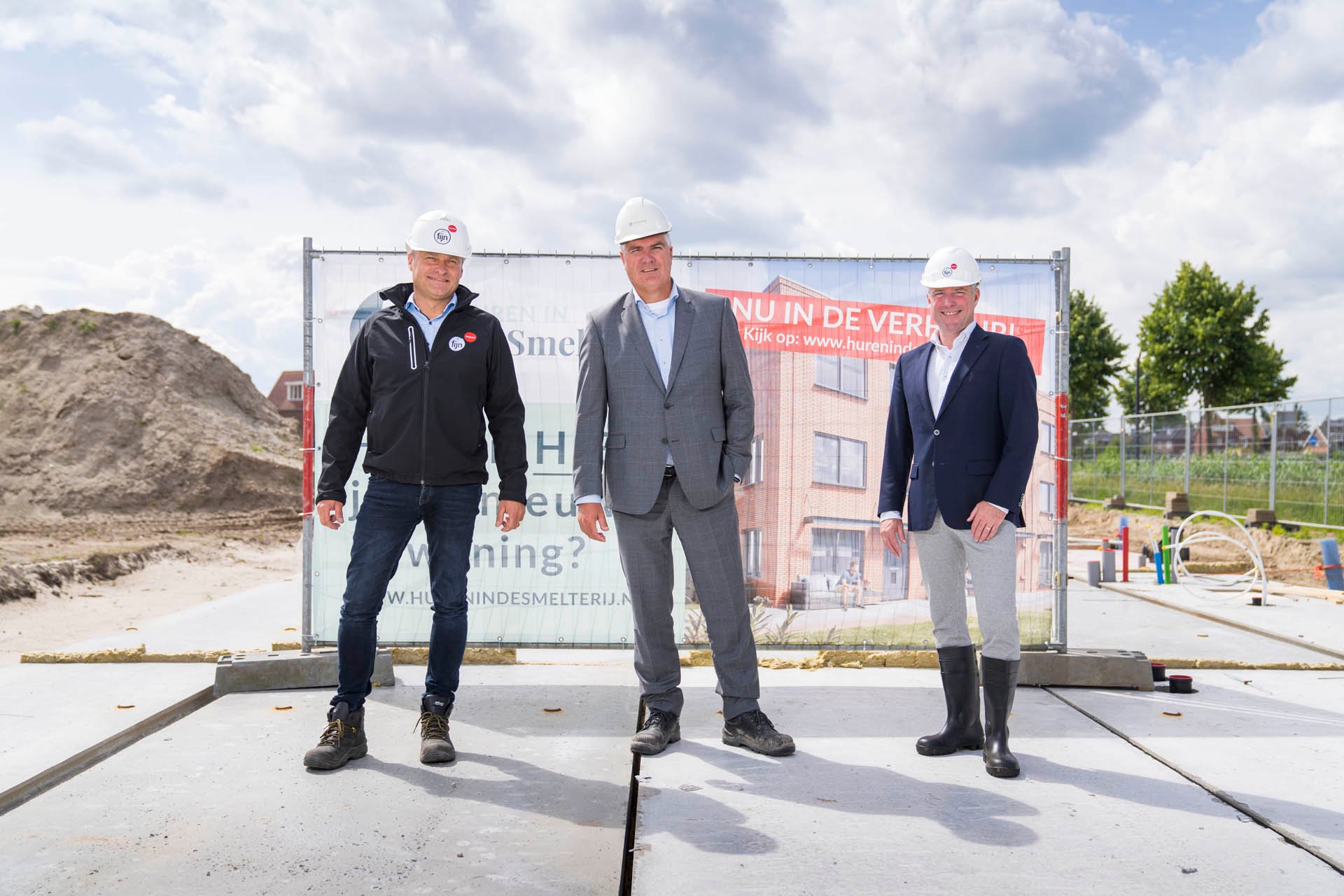 Heren op de bouwplaats in Hengelo