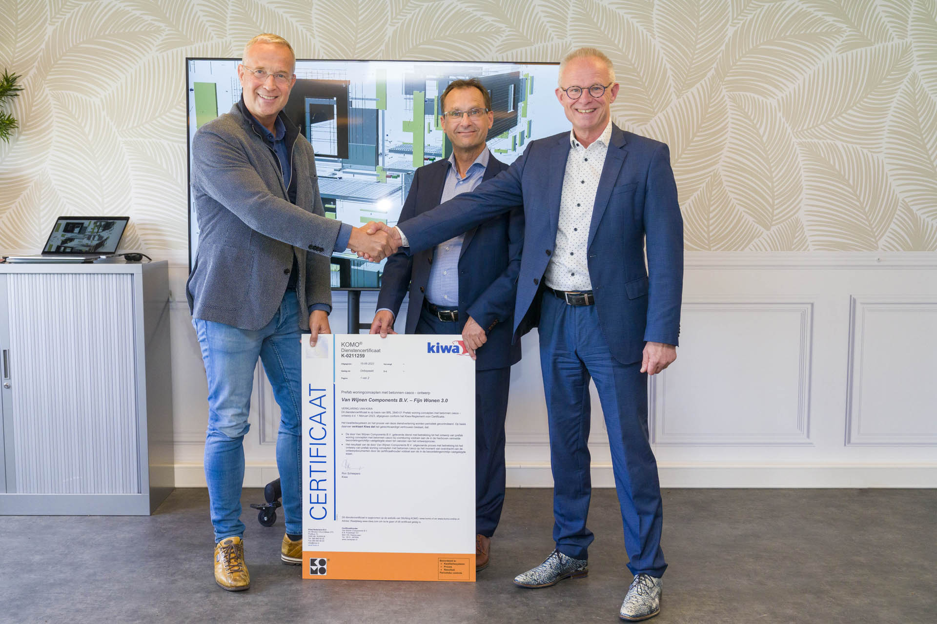 Van Wijnen ontvangt Kiwa certificaat van Kiwa en BouwQ