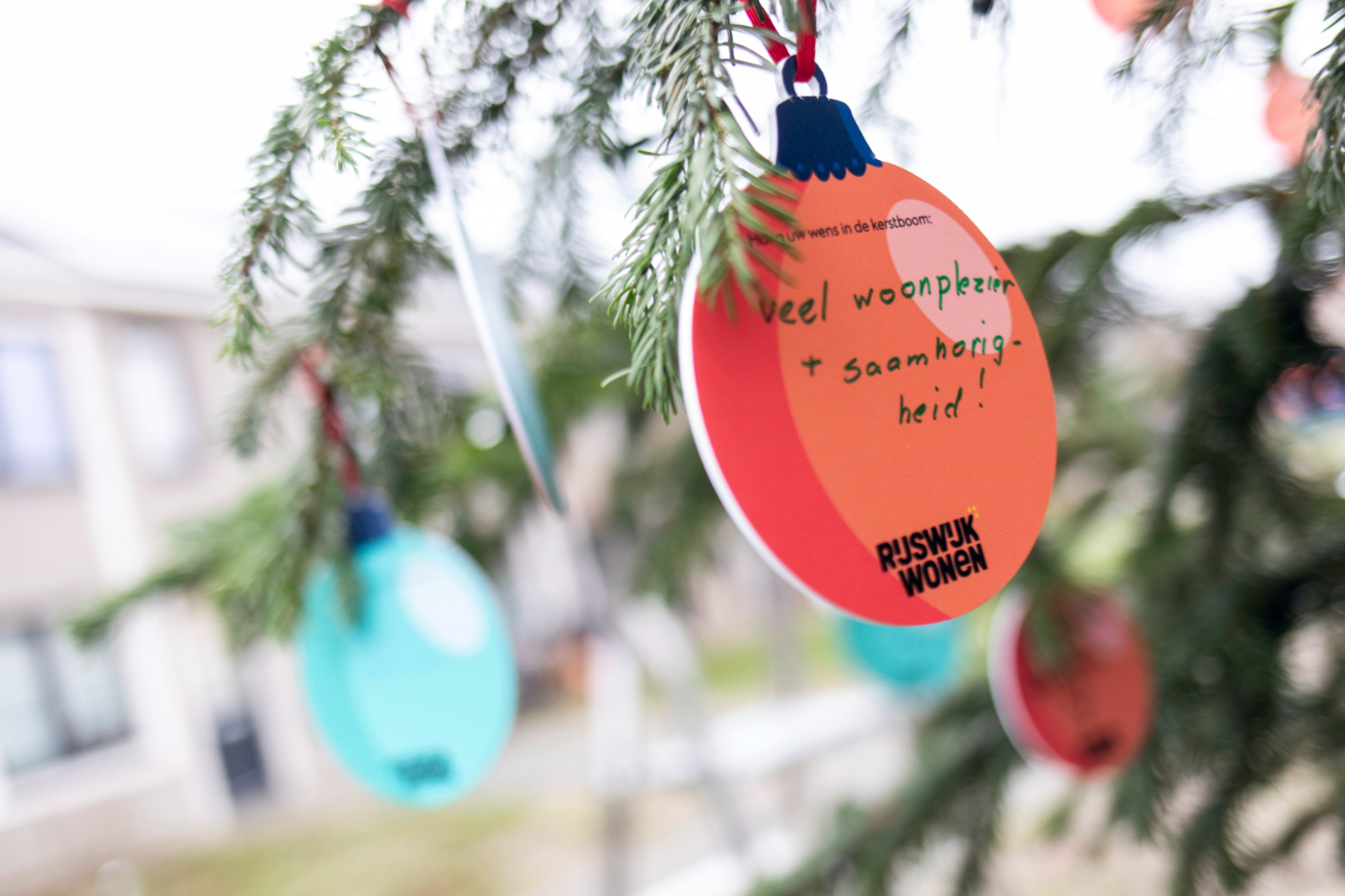 Kerstwensen in kerstboom Rijswijk