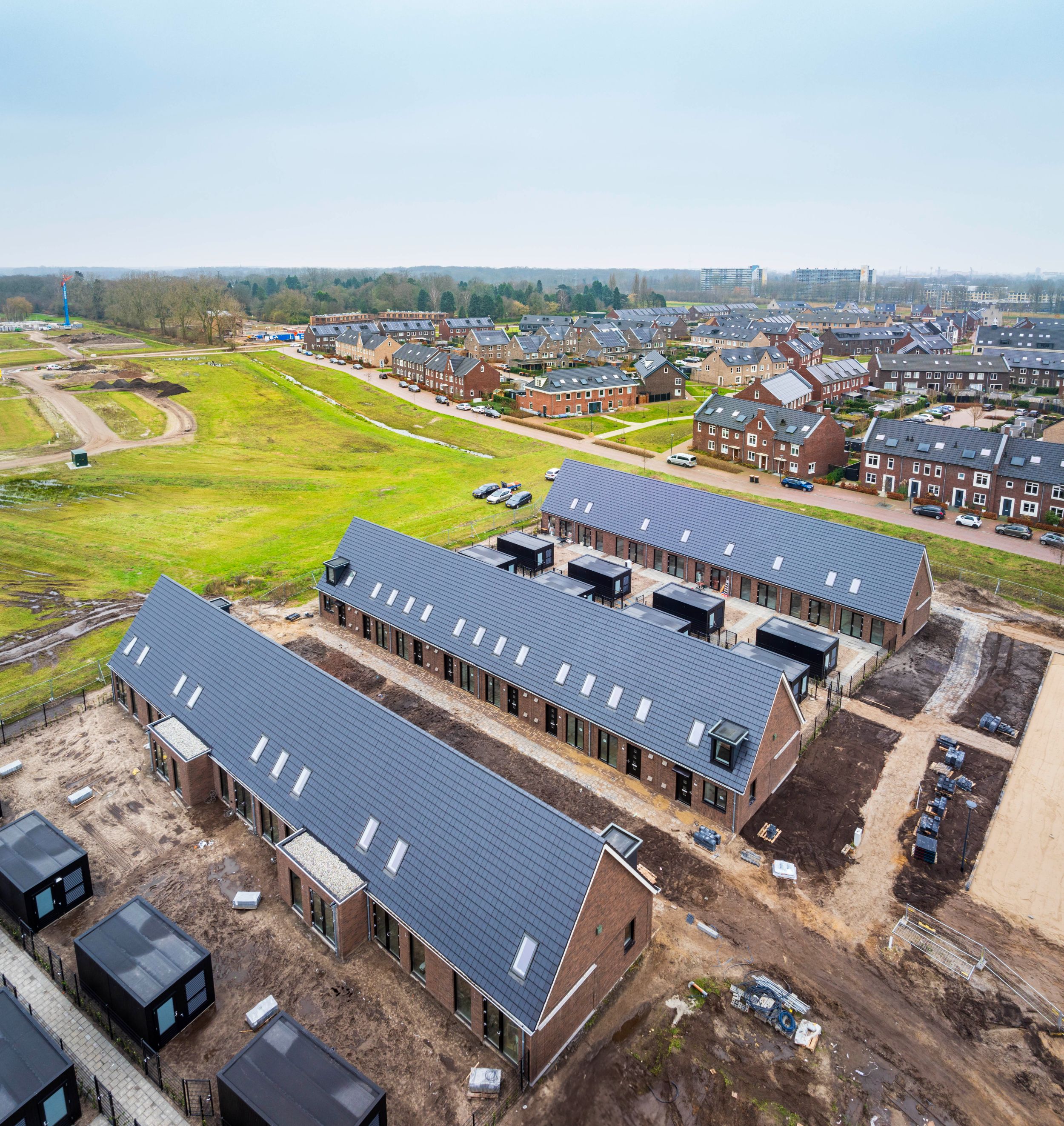 Deventer - Steenbrugge - Dronefoto - Eenlaags met kap woningen