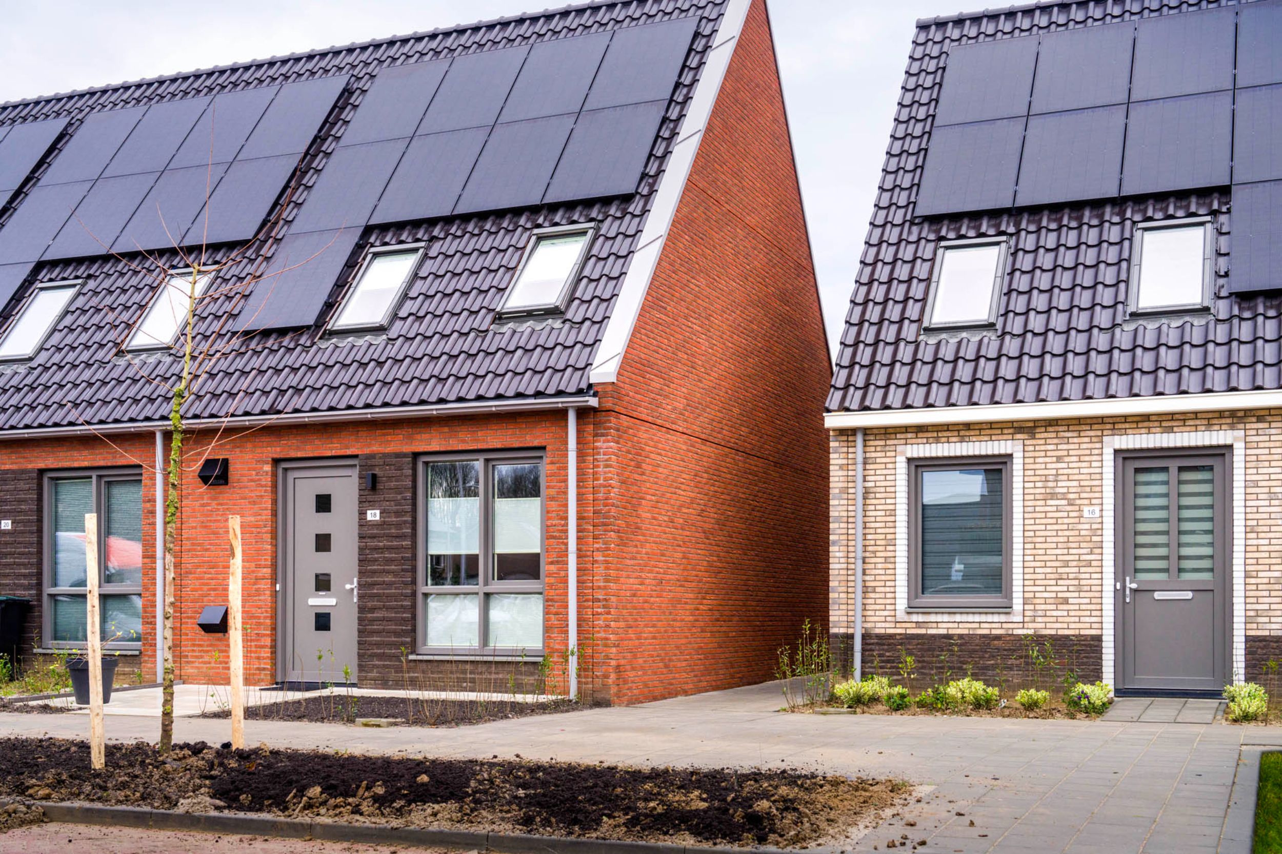 Gendt - Staatsliedenbuurt - Eenlaags met kap - Zonnepanelen
