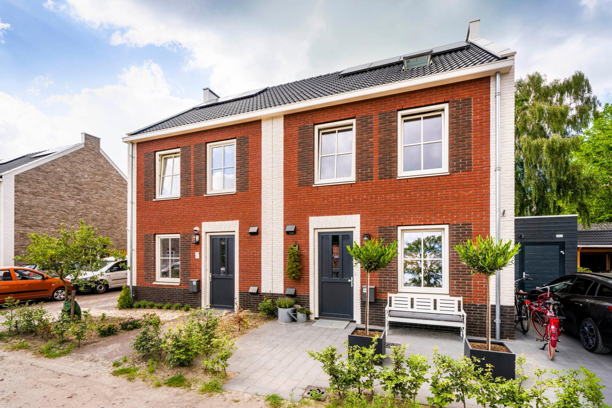 Hoogeveen 10 woningen