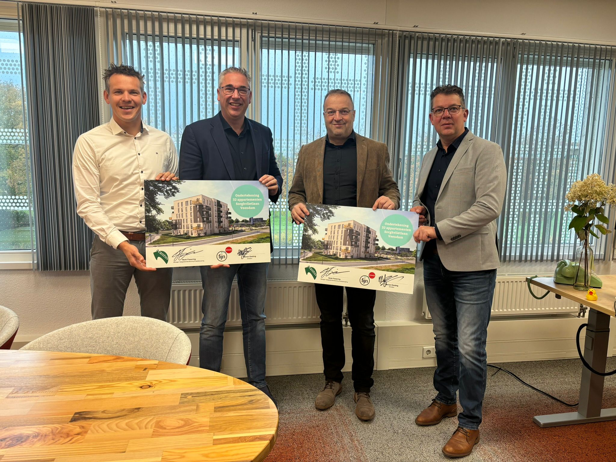 Fijn Wonen en Acantus ondertekening voor Sorghvlietlaan in Veendam