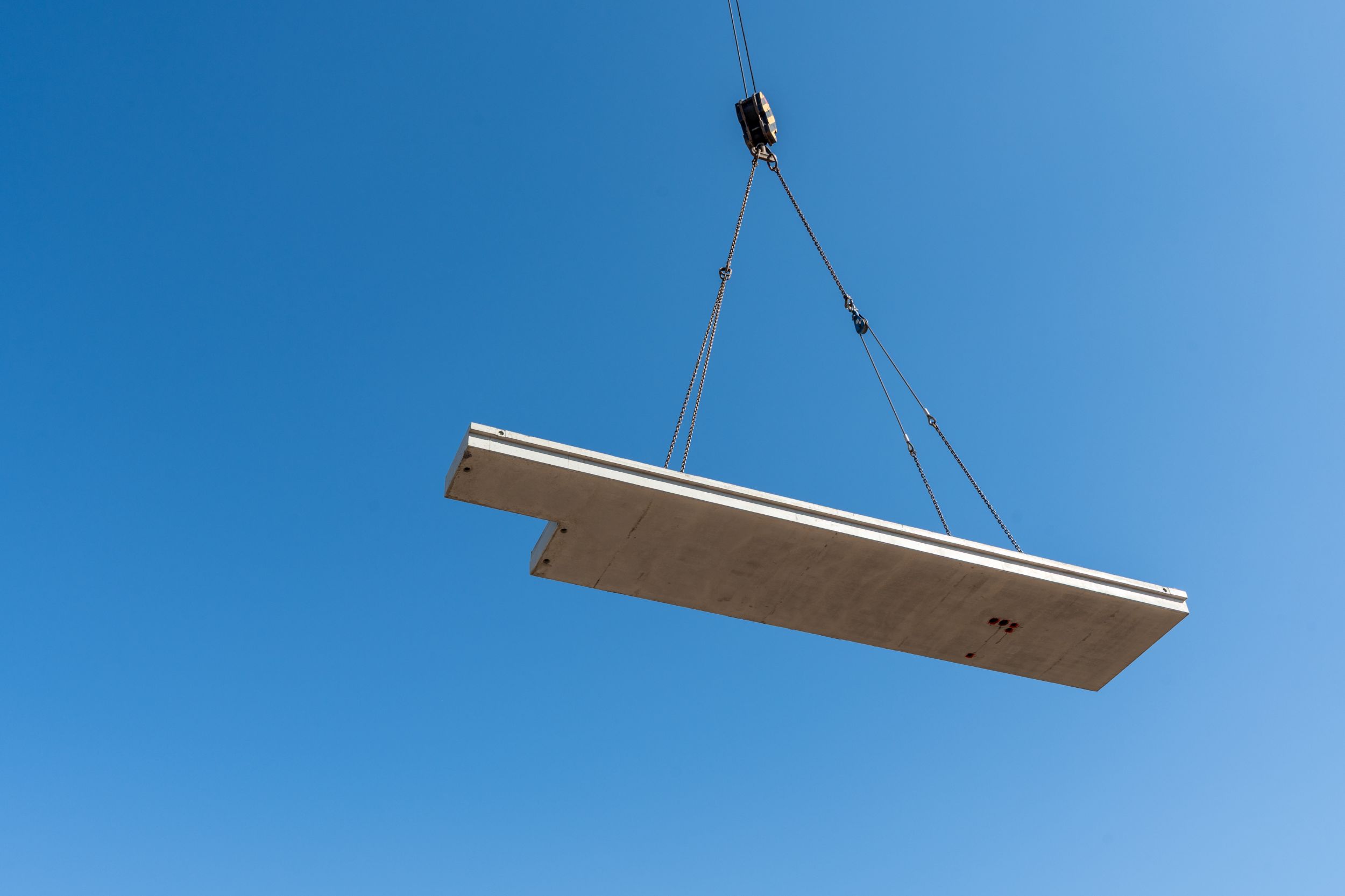 Voortgang bouw - Woontoren - Veendam - Element in de lucht