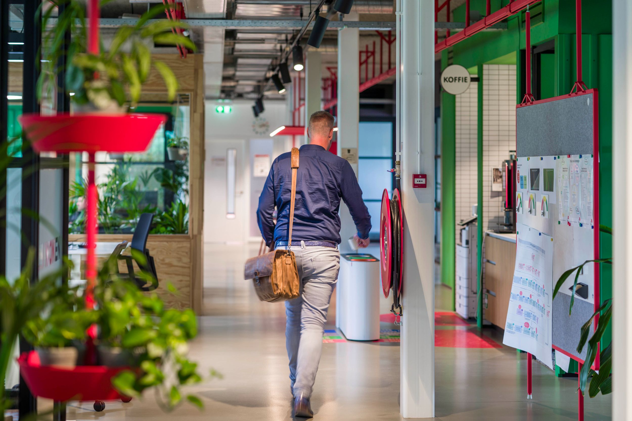 Sfeerbeeld kantoor - Heerenveen - Fijn Wonen - Gangpad