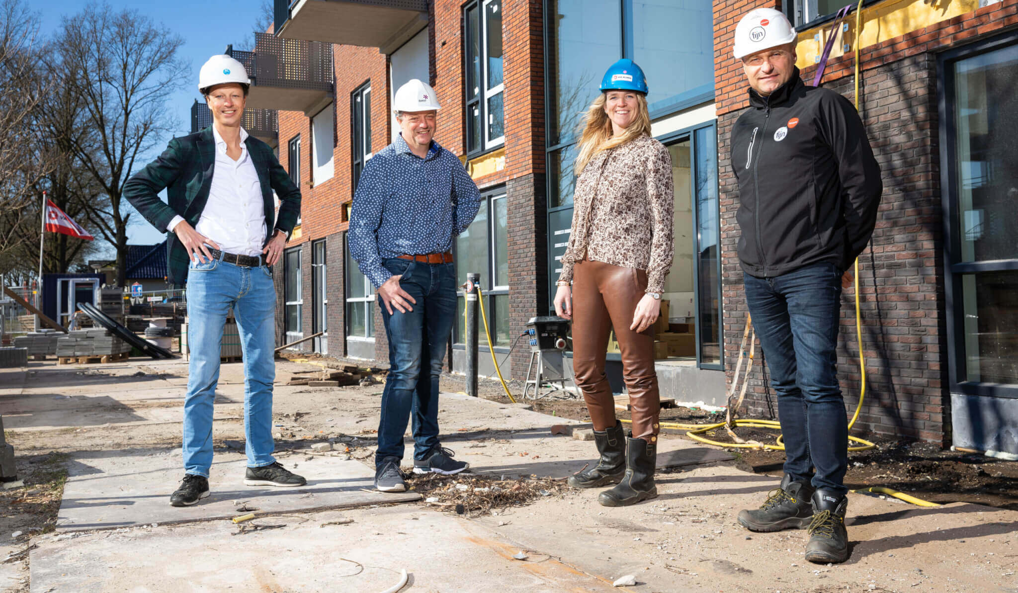 Groepsfoto bouw 45 all-electric woningen Thomas de Keyserstraat Enschede