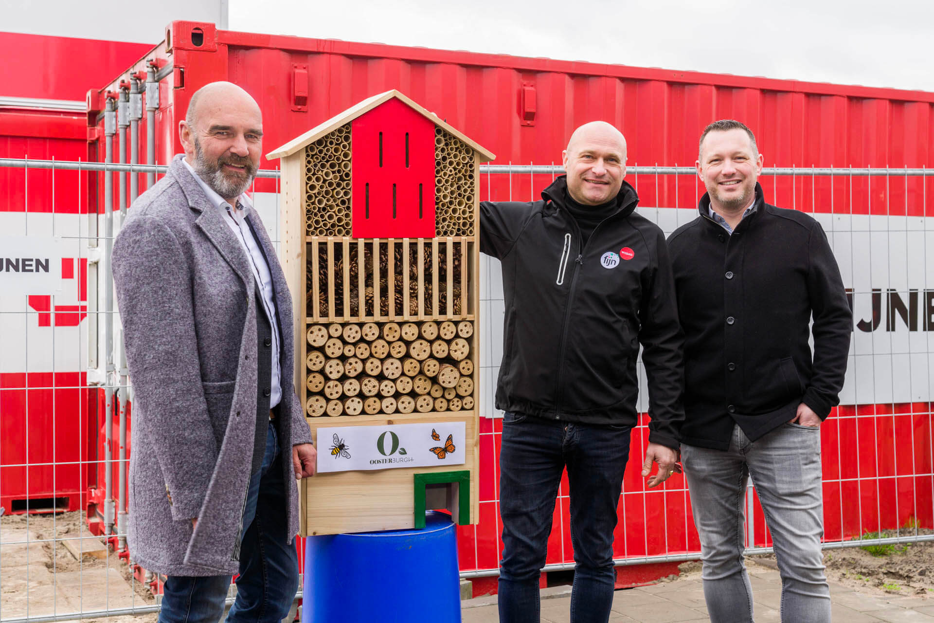 Oosterwolde_start bouw laatste fase Oosterburgh_onthulling insectenhotel