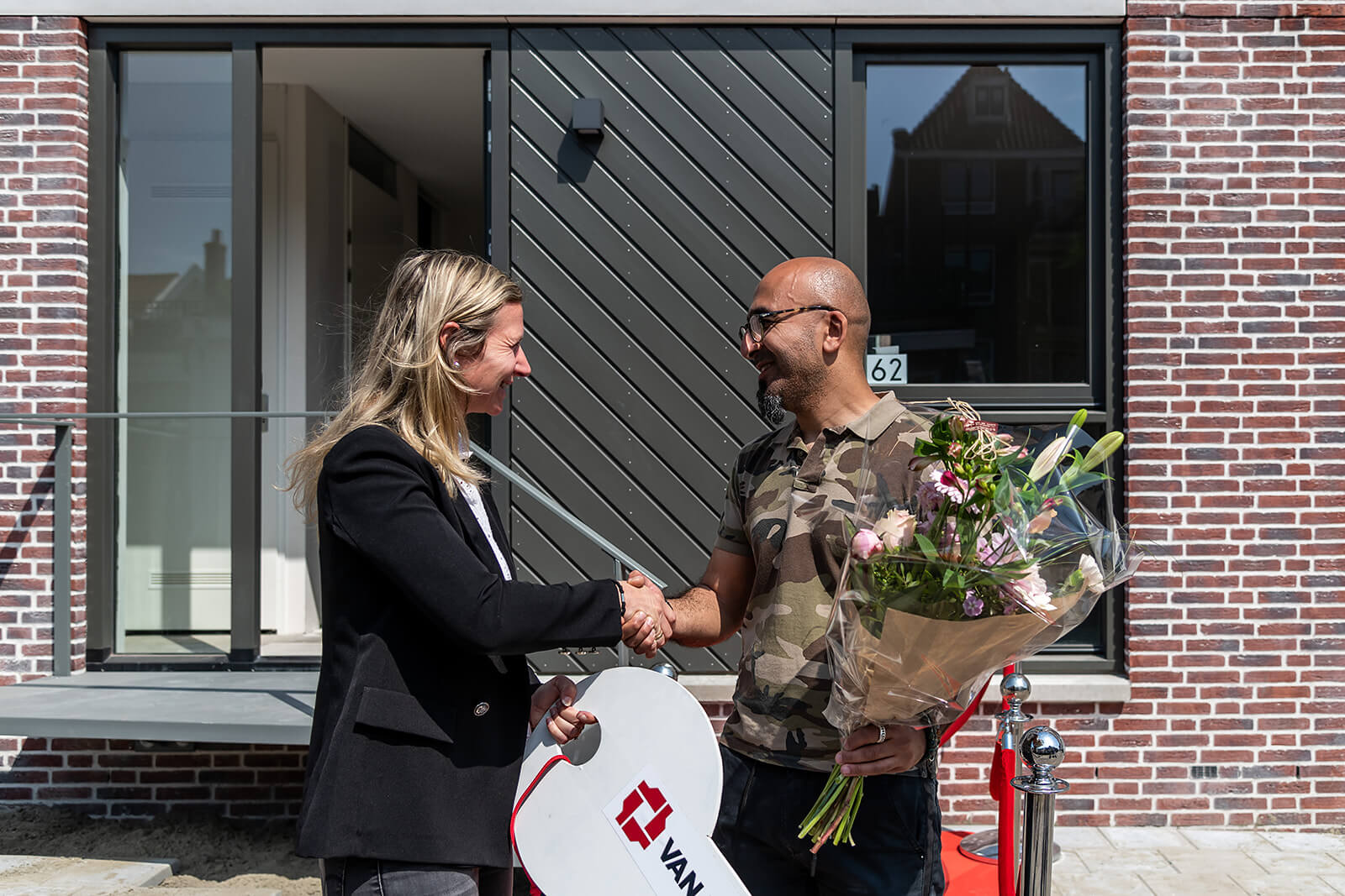 Van Wijnen West - Dirk Zwager Sleuteloverdracht