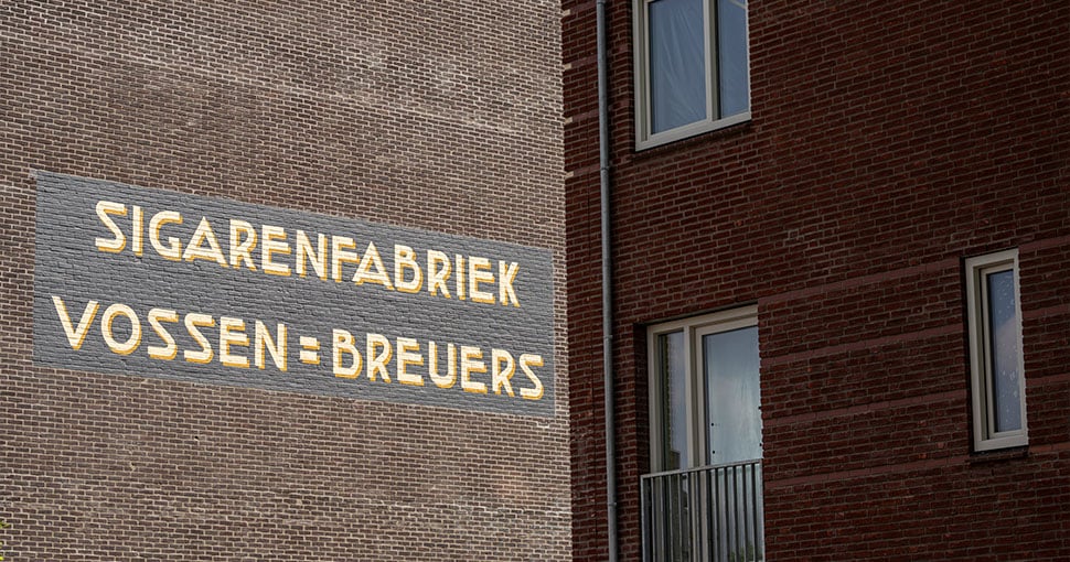 Detail gevel Sigarenfabriek Vossen-Breuers Tegelen
