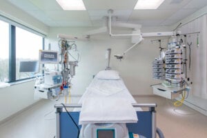 Zorgen-Heerlen-Zuyderland-Gebouw-Q-Ziekenhuis-Behandelkamer-OK-Operatiekamer-7-300x200-1