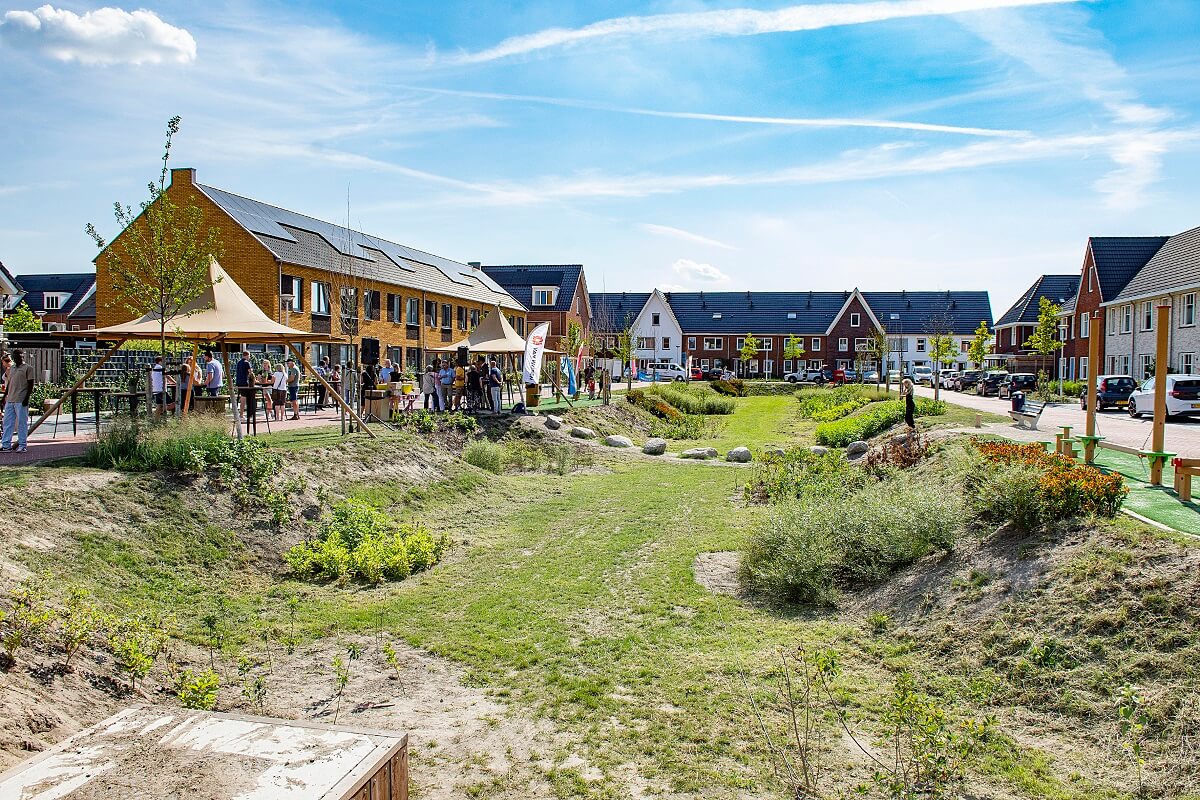 Onthulling bijzondere van Wijnen swale