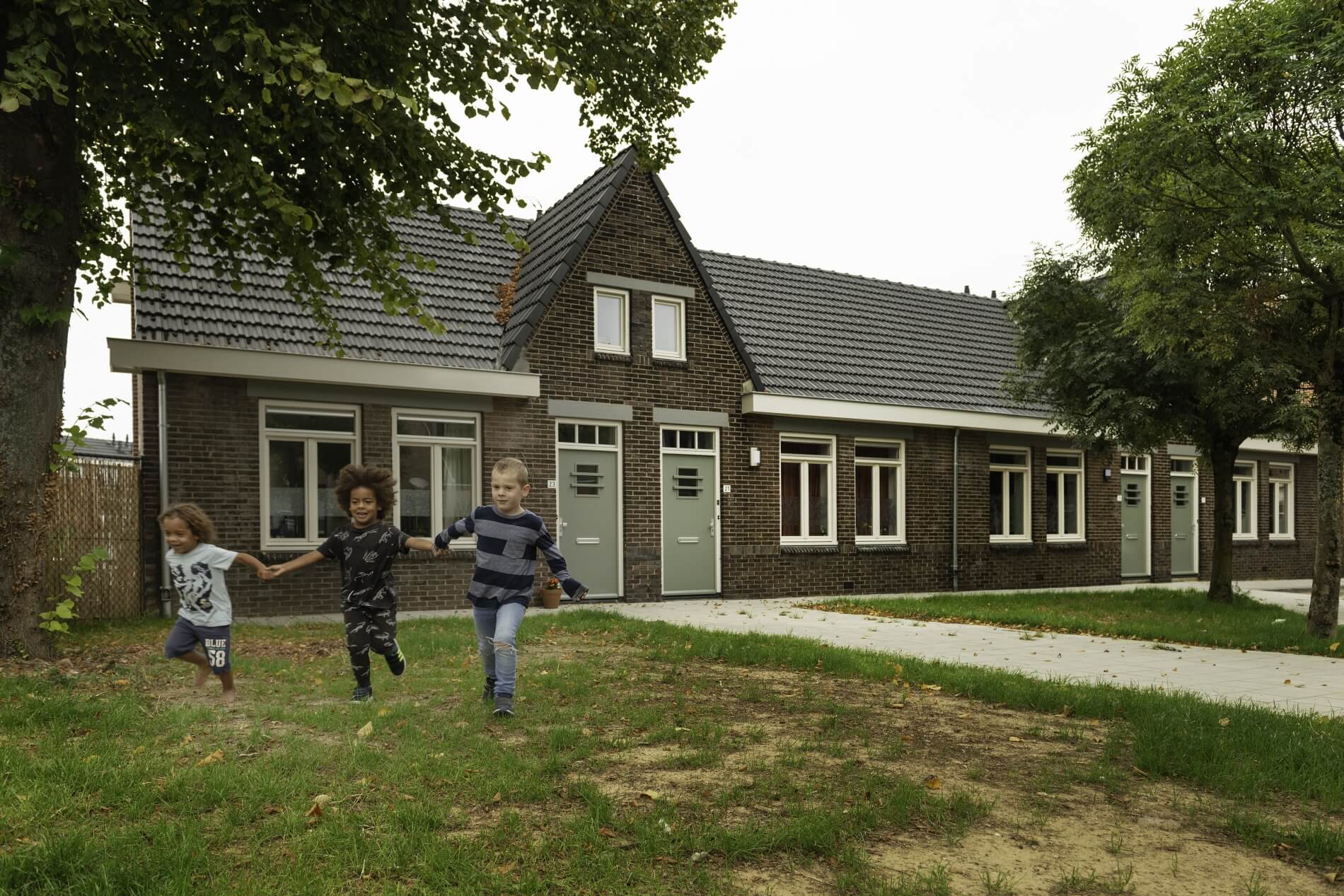 Wonen-Sittard-Sanderbout-Renovatie-Groot-Onderhoud-Nieuwbouw-Corporatie-Spelende-kinderen-3