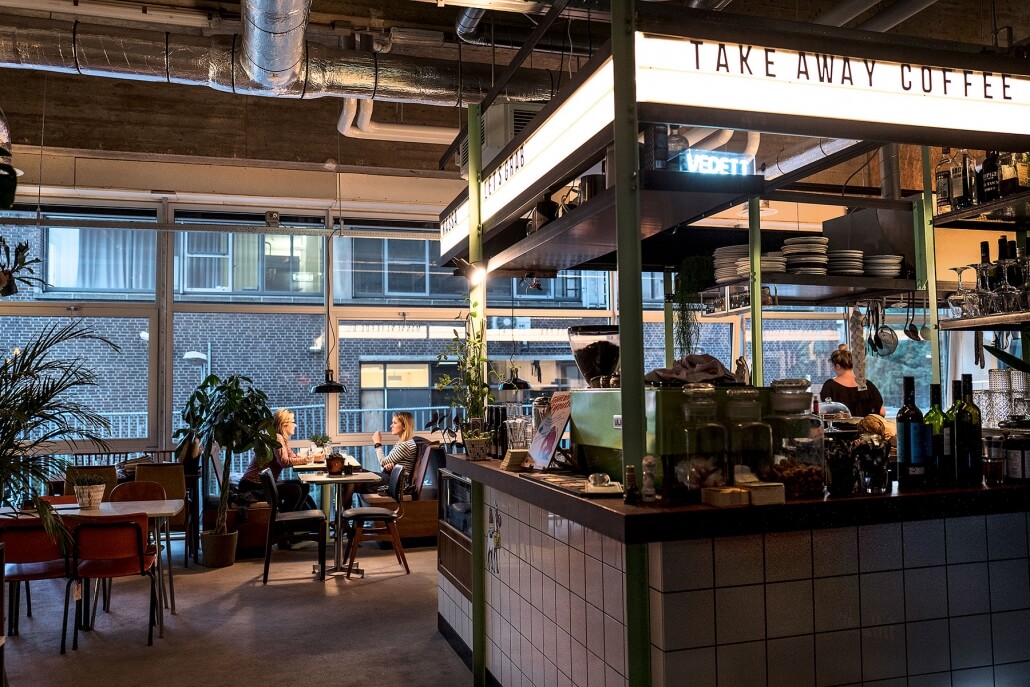 Gezelligheid-in-restaurant-Rauwdouwer-ParkHaven-Stad-1030x687-1