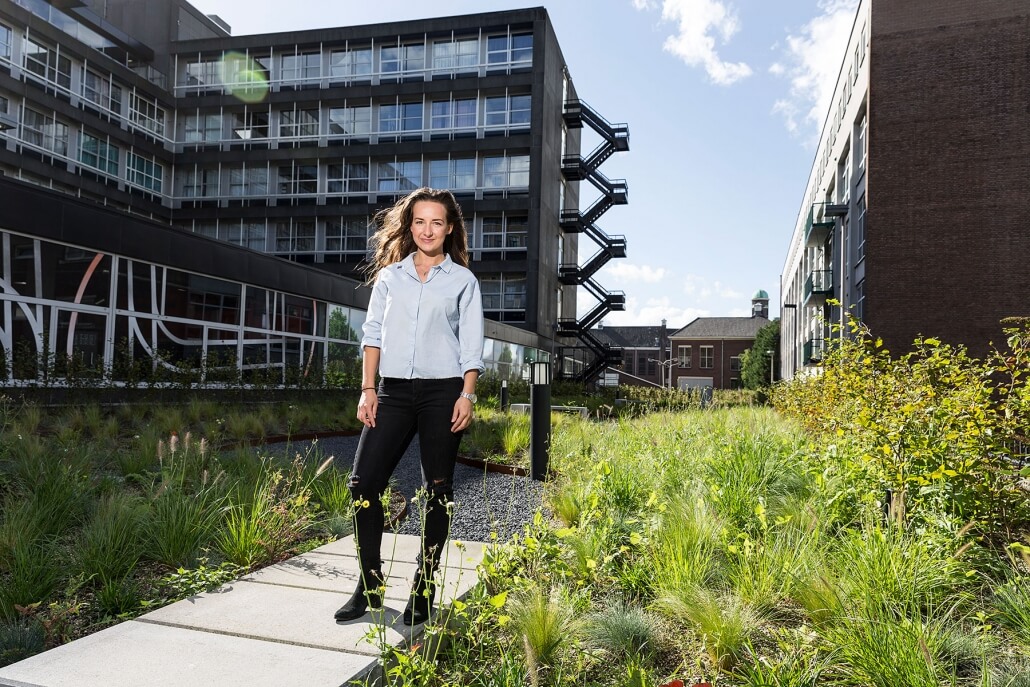 Tara-in-gezamenlijke-tuin-ParkHaven-Stad-Rotterdam-1030x687-1