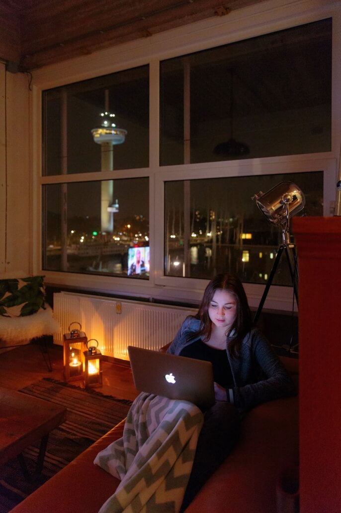 Vanuit-woning-uitzicht-op-de-Euromast-686x1030-1