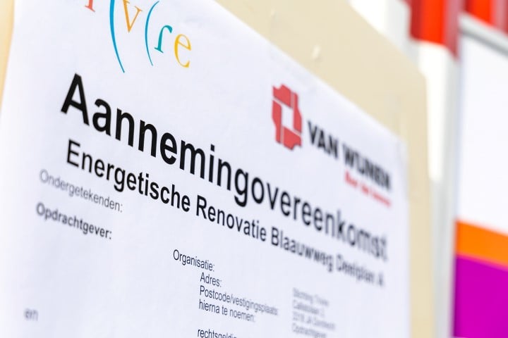 Ondertekening-aannemingsovereenkomst-Blaauwweg-8-Small