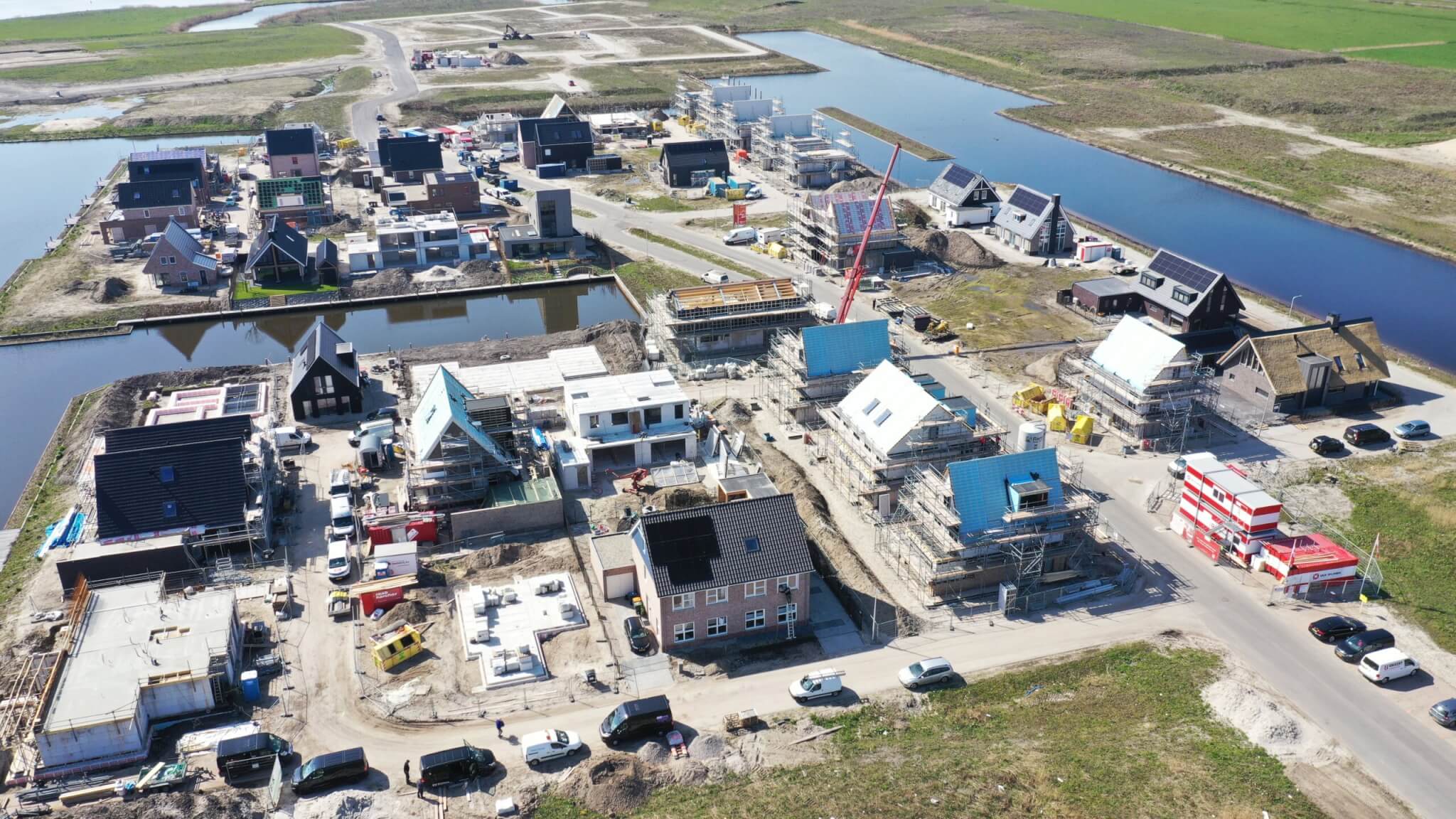 Dronebeeld Het Eiland 4-23
