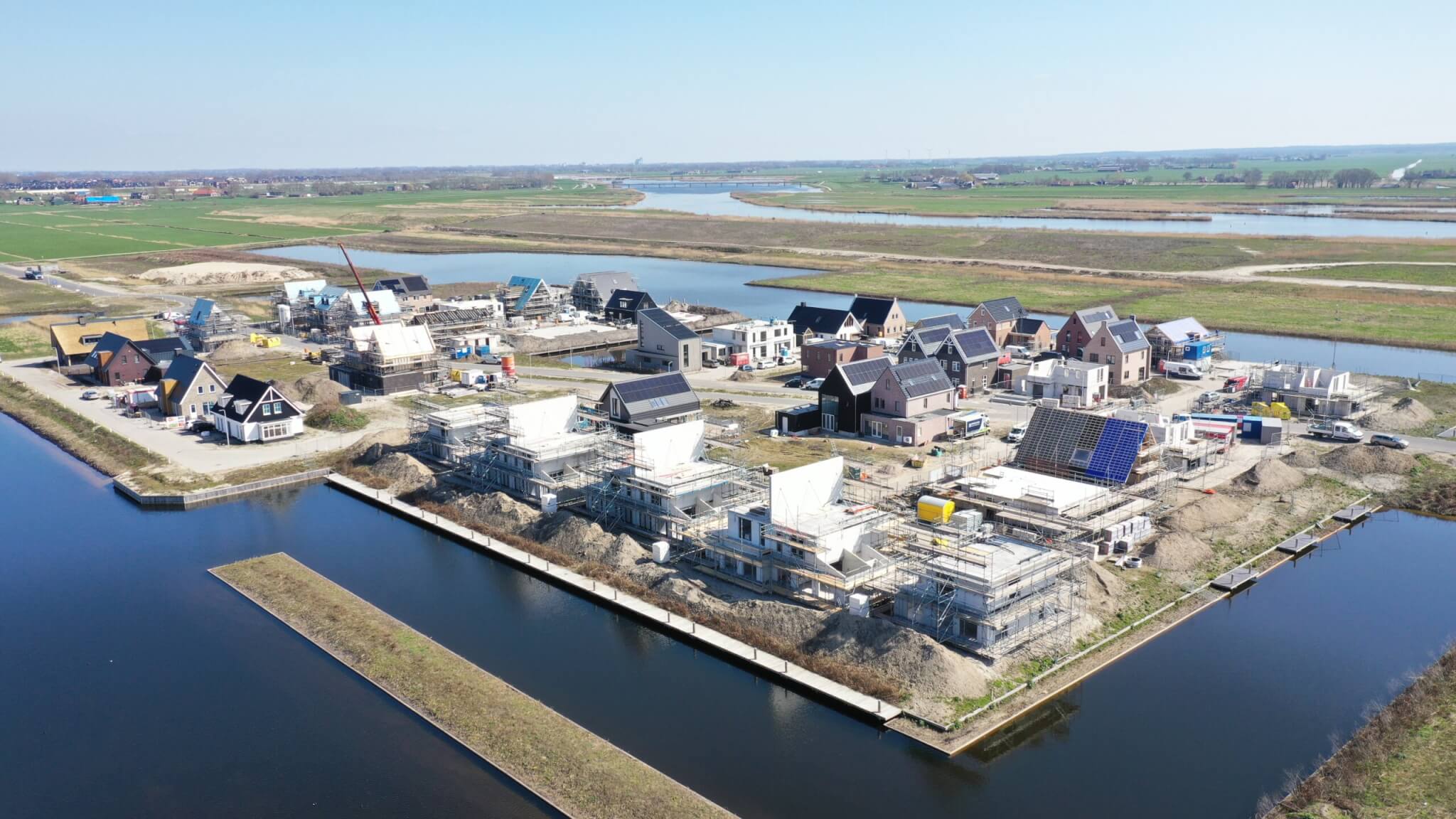 Dronebeeld Het Eiland 4-23