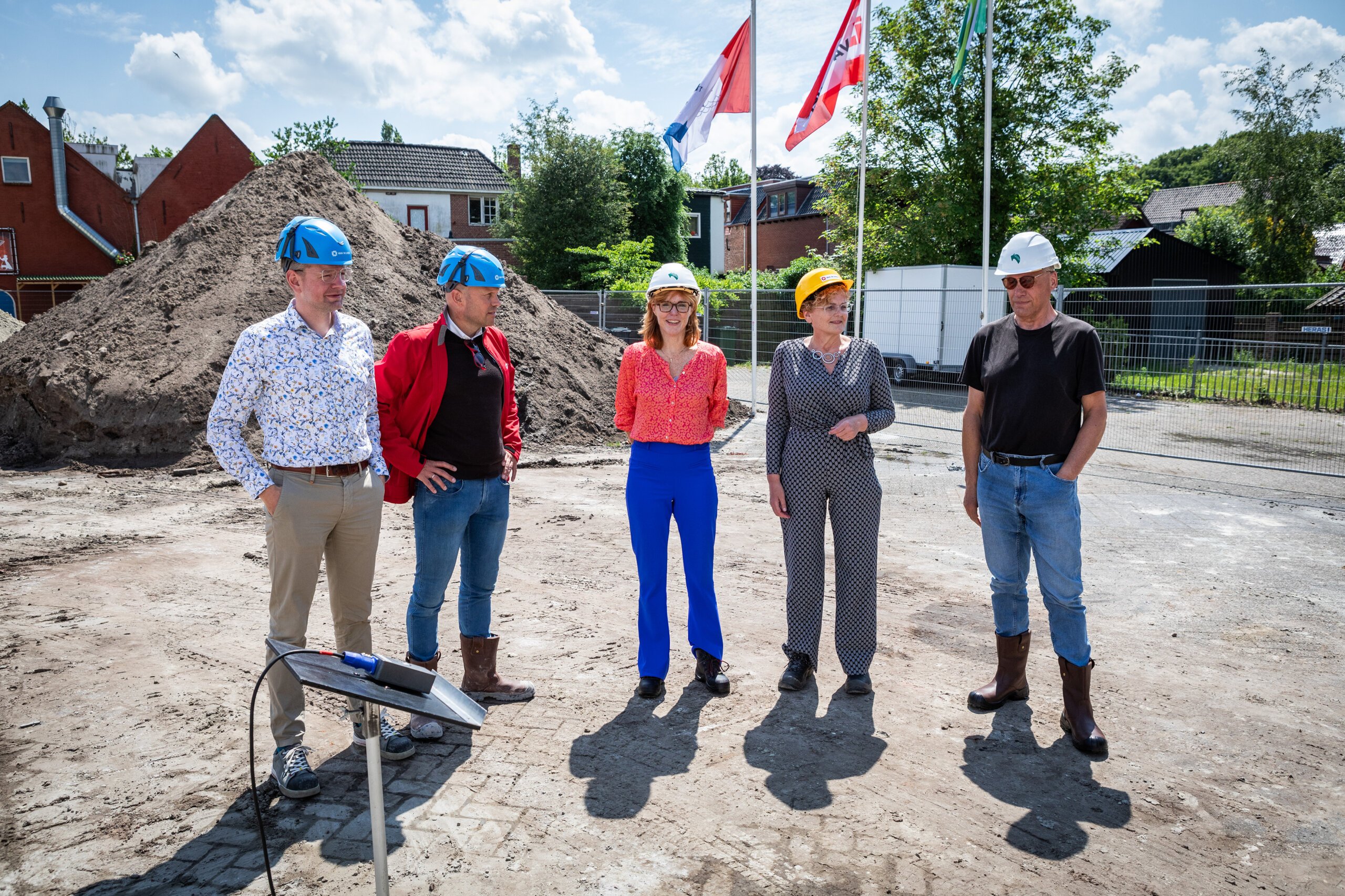 Bouw 36 appartementen gestart aan de Feiko Clockstraat in Oude Pekela door Van Wijnen in opdracht van Acantus. Foto: Huisman Media