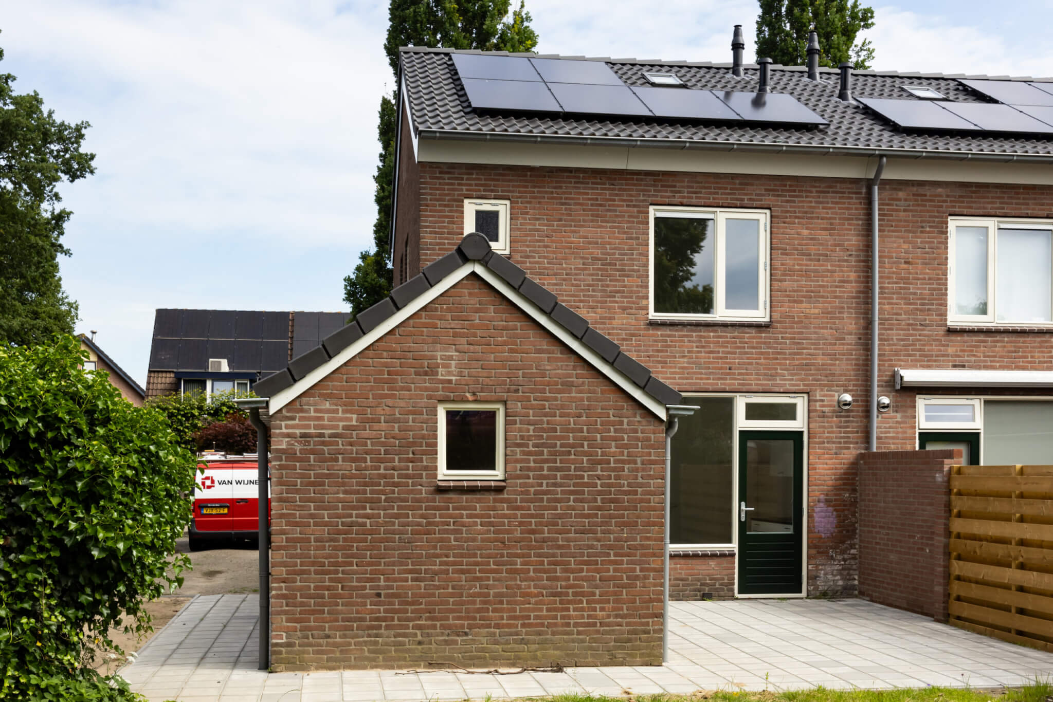 renoveren-woningen-steenderen-dak-zonnepanelen