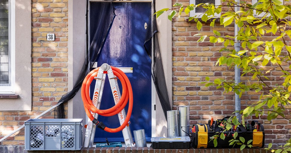 Gereedschap bij deur woning Wittevrouwenveld Maastricht Woonpunt
