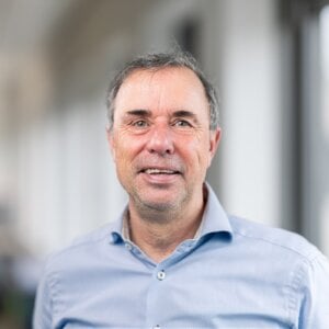 Henk-Bakker_LR-300x300