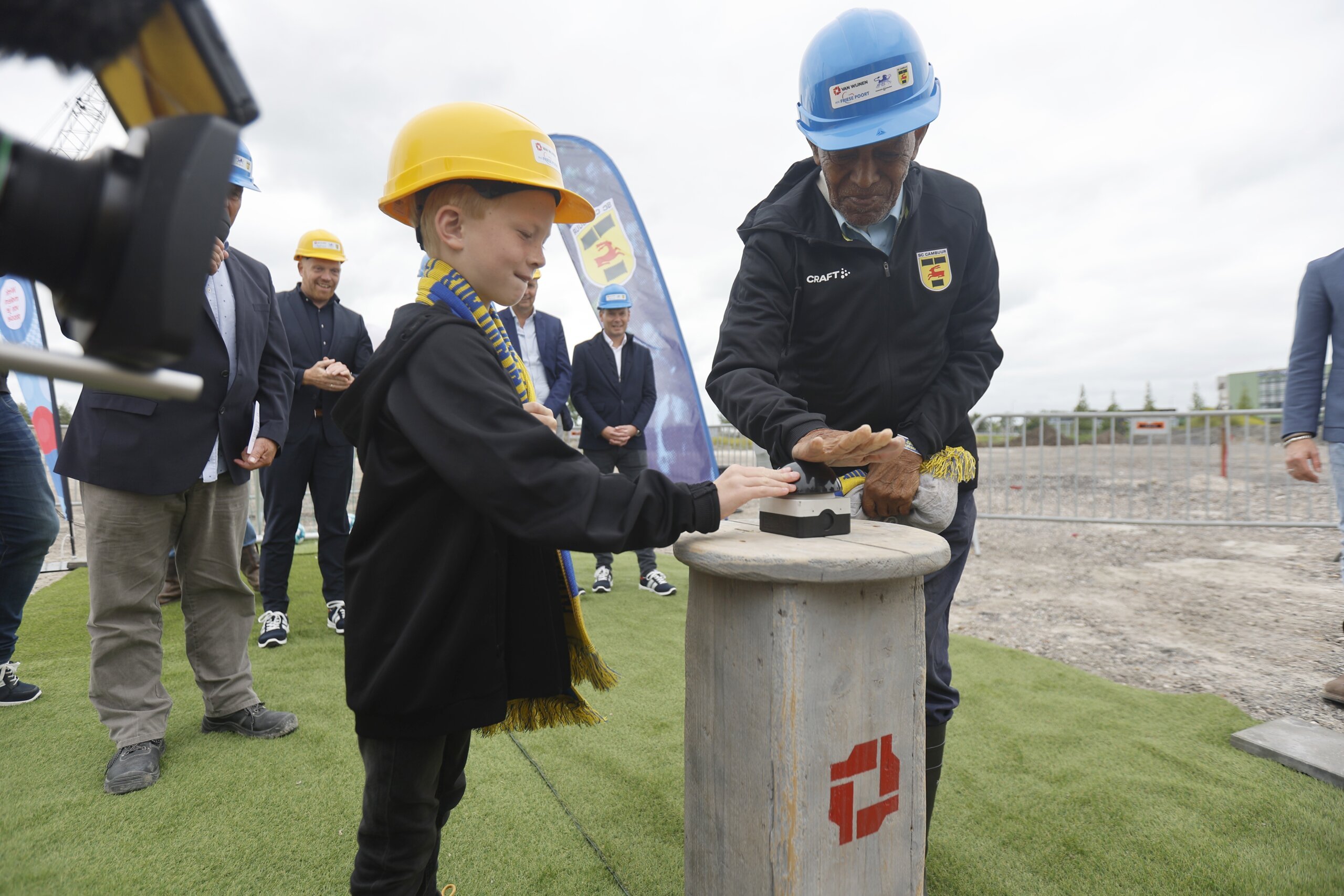 Eerste paal SC Cambuur Stadion