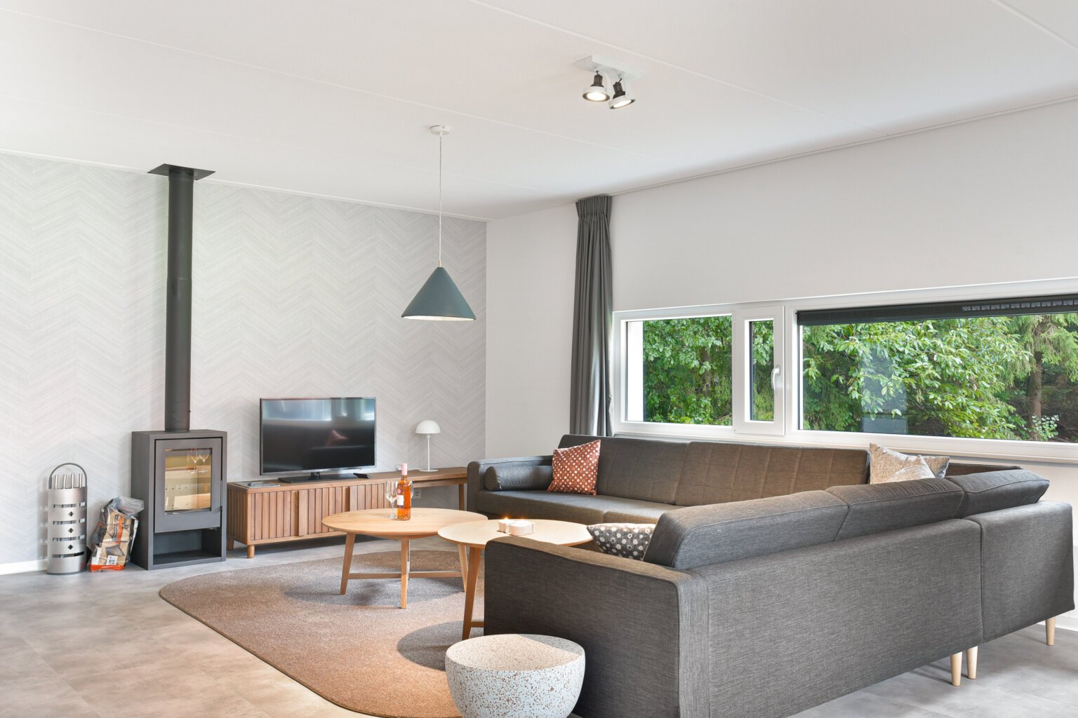 Interieur woonkamer recreatiewoning