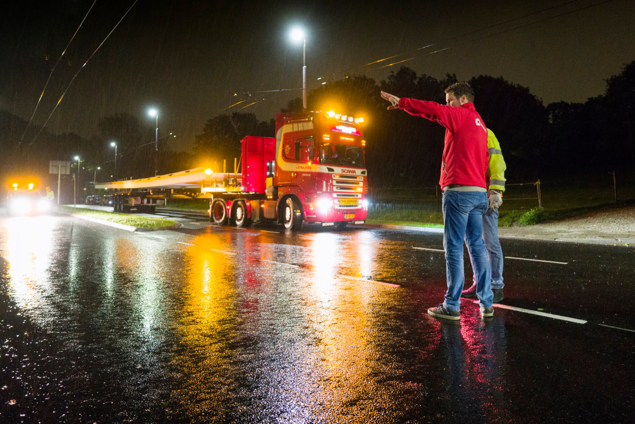 werken zorgen Arnhem Rijnstate renovatie nieuwbouw ziekenhuis werkzaamheden collega bedrijfskleding transport logistiek