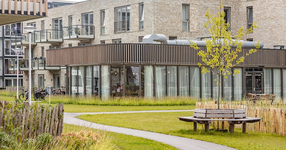 Woonzorgcomplex t Boveneind ronde bank
