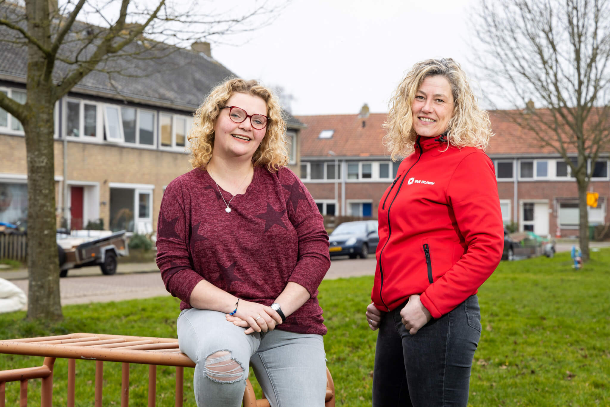 Bewoner Riemkje Kloosterman Noorderhoek Sneek en bewonersbegeleider Cobie de Roos